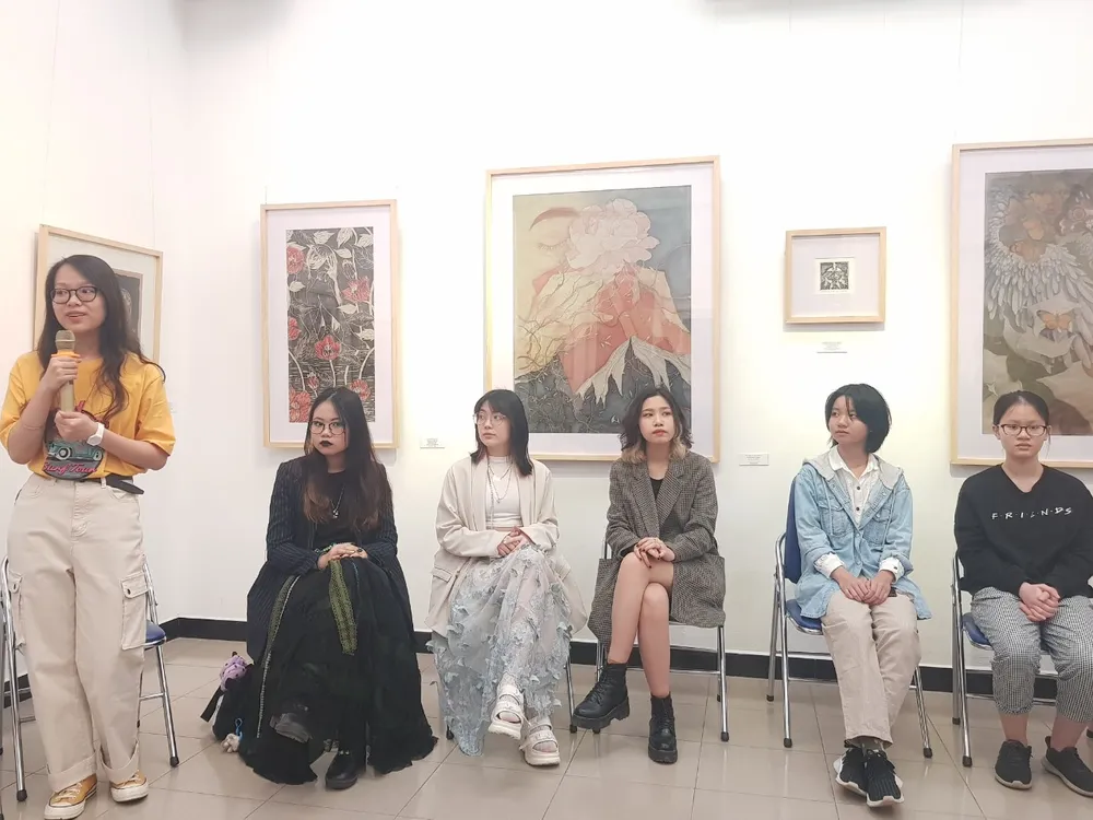 Triển lãm tranh đặc biệt của học sinh phổ thông                                                                           ảnh 1