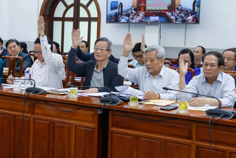 17/18 ủy viên Bộ Chính trị tham gia ứng cử đại biểu Quốc hội khóa XV ảnh 2