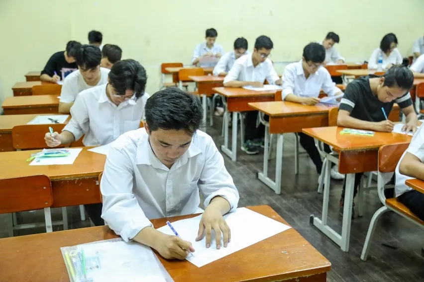 Thi tốt nghiệp THPT: Có thể thi nhiều đợt trong trường hợp bất khả kháng ảnh 1