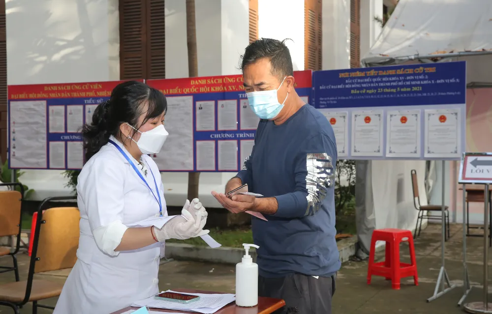 Hơn 69 triệu cử tri cả nước thực hiện quyền công dân  ảnh 1