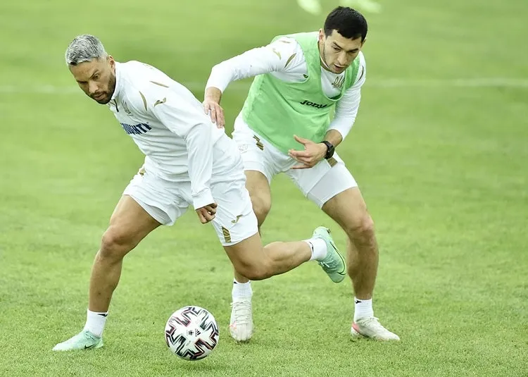Tuyển Ukraine: Zinchenko cuối cùng cũng xuất hiện, Shevchenko tươi cười ảnh 3