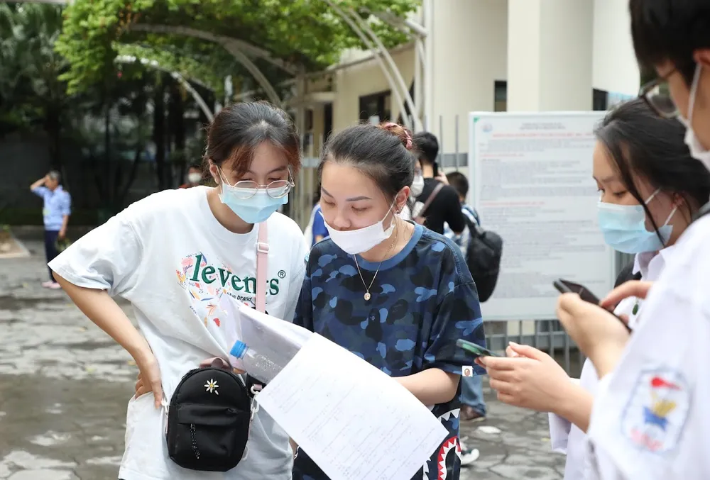 Kết quả thi tốt nghiệp THPT năm 2021: Lịch sử và tiếng Anh vẫn là 2 môn có điểm thi thấp nhất  ​ ảnh 1