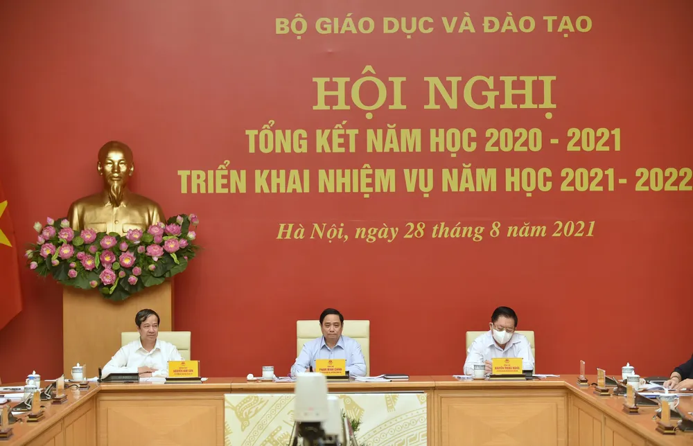 Tính toán kế hoạch tiêm vaccine cho học sinh  ảnh 1