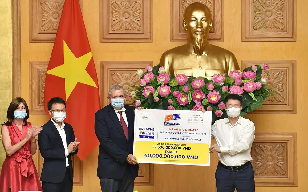 Ưu tiên tiêm vaccine cho người lao động tại khu công nghiệp, chế xuất, khu công nghệ cao ảnh 3