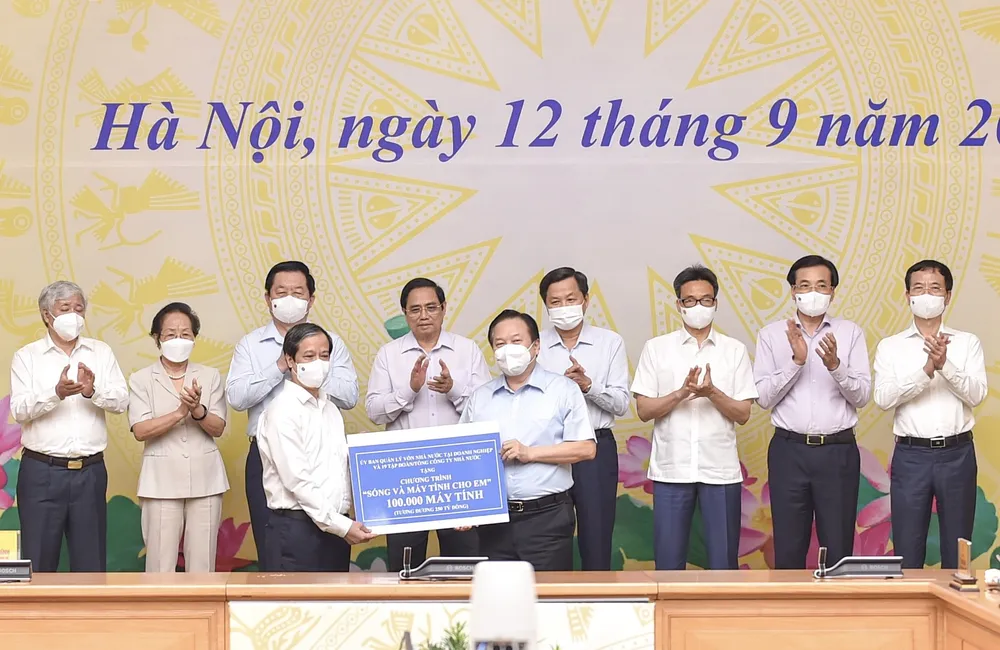 Bộ GD-ĐT yêu cầu giờ học trực tuyến không kéo dài thời gian như học trực tiếp ảnh 1