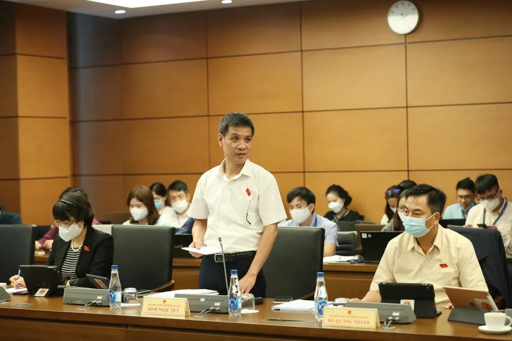 Chủ tịch nước Nguyễn Xuân Phúc: Đồng tình lùi thời điểm tăng lương cơ sở ảnh 1