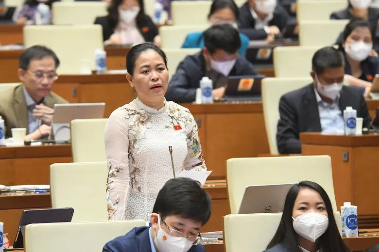 Bộ trưởng Bộ GD-ĐT: Nơi nào an toàn thì nên mạnh dạn đưa các cháu quay trở lại trường​ ảnh 1