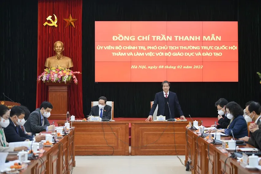  Kiên quyết khắc phục bệnh thành tích, ngăn ngừa và xử lý nghiêm các tiêu cực trong GD-ĐT ảnh 1