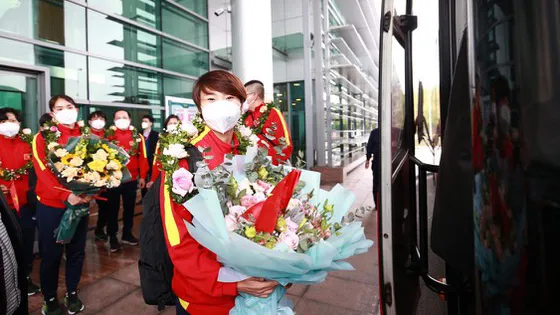 Thủ tướng tặng bằng khen cho các cá nhân Đội tuyển Bóng đá nữ quốc gia ảnh 3