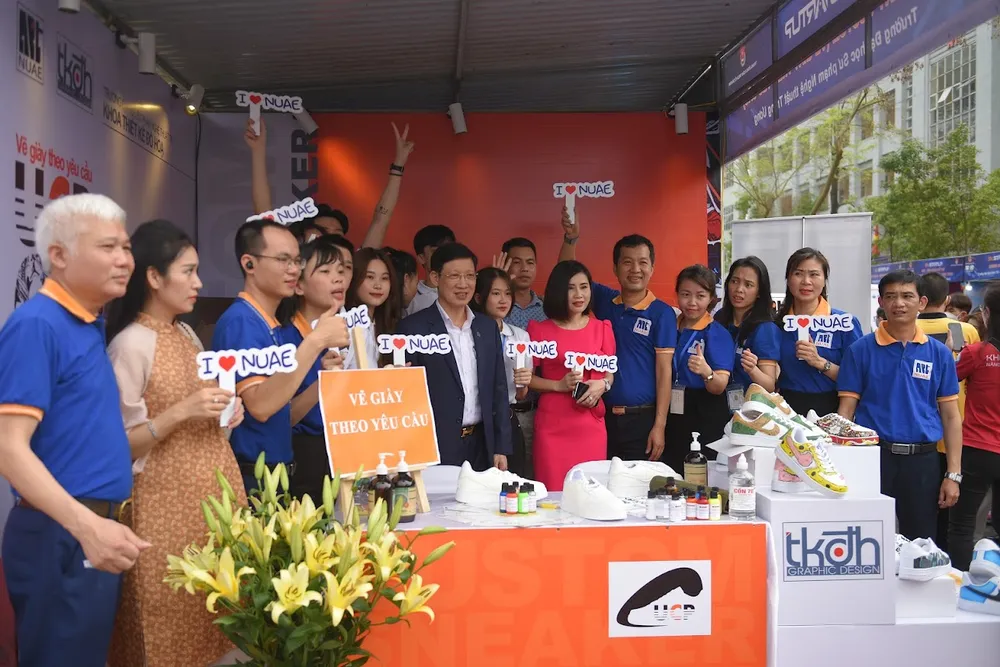 Giữ vững bản lĩnh của tuổi trẻ: dám nghĩ, dám làm, dám đương đầu khởi nghiệp ảnh 4