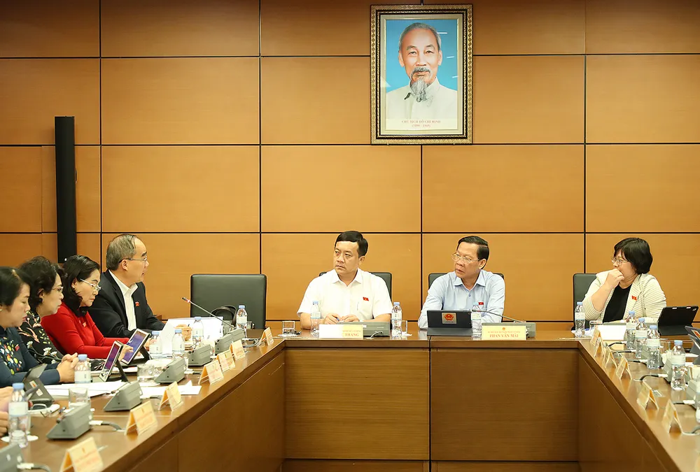 Chủ tịch Quốc hội: Sẽ nghiên cứu, ban hành các cơ chế chính sách đặc thù cho vùng để tạo tính lan tỏa cao ảnh 1