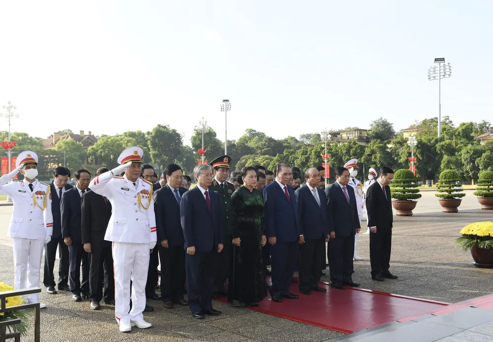 Lãnh đạo Đảng, Nhà nước tưởng niệm các anh hùng liệt sĩ ảnh 4