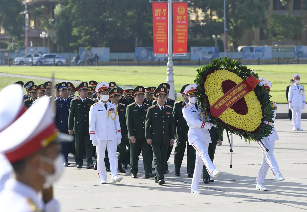 Lãnh đạo Đảng, Nhà nước tưởng niệm các anh hùng liệt sĩ ảnh 5
