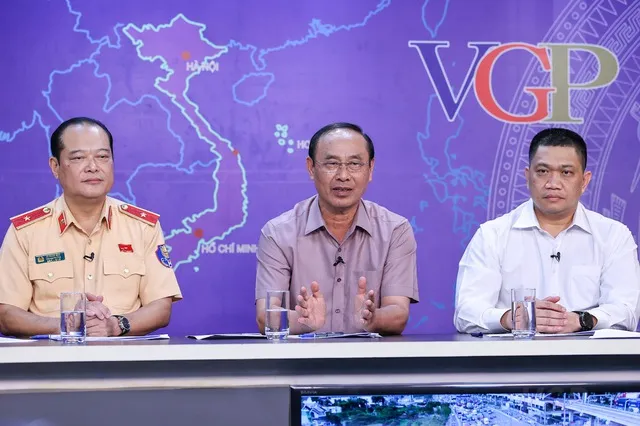 Các đại biểu tham gia tọa đàm