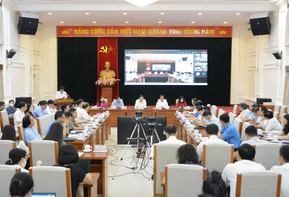 Cần có hướng dẫn về văn hóa đạo đức, hành vi ứng xử trên không gian mạng ảnh 1