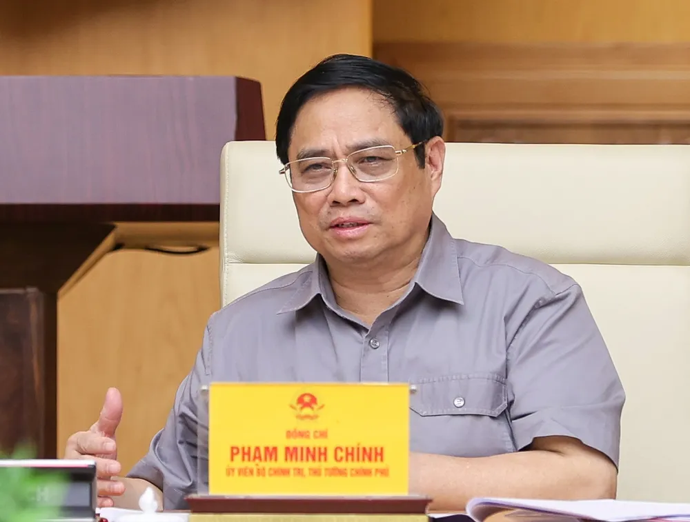 Thủ tướng yêu cầu bảo đảm đủ thuốc, trang thiết bị y tế để khám chữa bệnh cho người dân ảnh 1