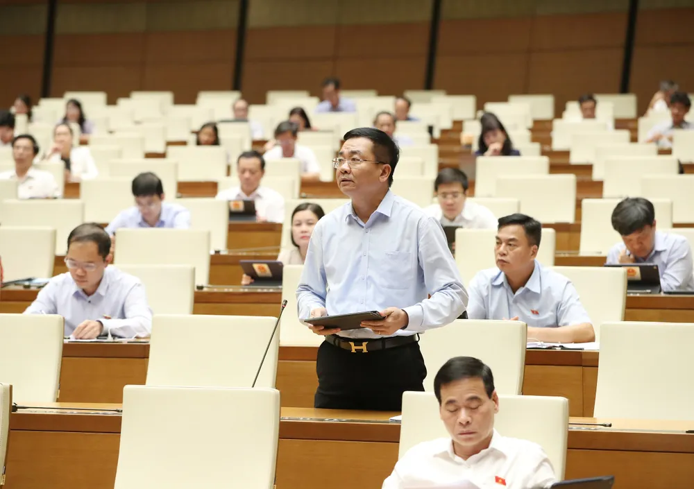 Cần có quy định rõ đối với các giao dịch đáng ngờ trong lĩnh vực bất động sản ảnh 2