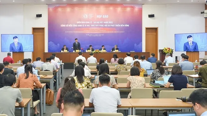 Quang cảnh cuộc họp báo Diễn đàn Kinh tế - xã hội 2022