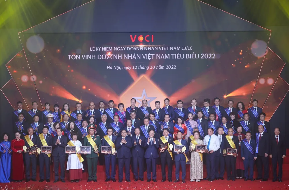 Thủ tướng: Tạo điều kiện thuận lợi cho doanh nghiệp, doanh nhân thuộc mọi thành phần kinh tế ảnh 1