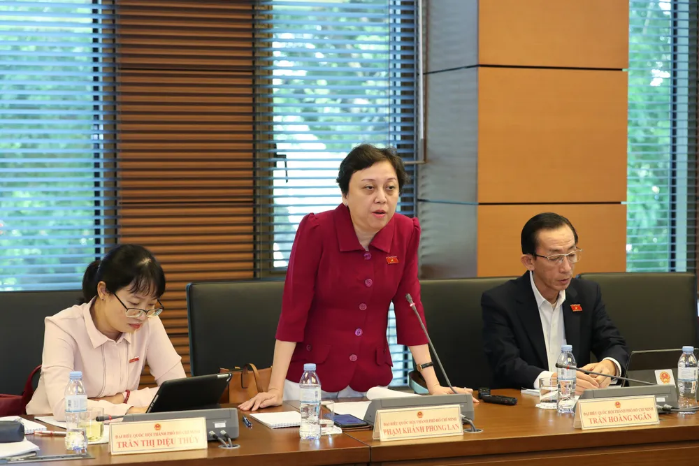 Chưa hết thiếu thuốc, vật tư: Ngành y tế như “ngồi trên đống lửa” ảnh 1