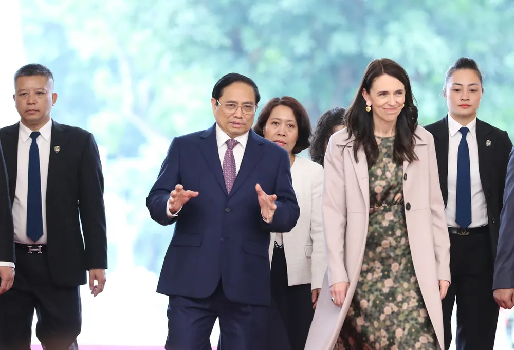 Thủ tướng Phạm Minh Chính chủ trì lễ đón chính thức Thủ tướng New Zealand Jacinda Ardern  ảnh 6