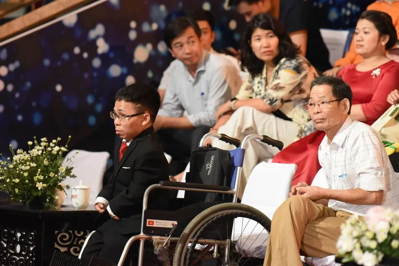 Cây đời trăm năm - Tôn vinh các nhà giáo tiêu biểu ảnh 4