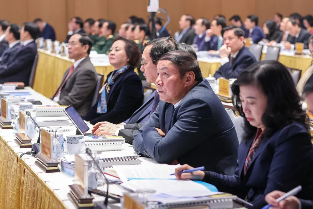 Các đại biểu dự hội nghị Chính phủ. Ảnh: VIẾT CHUNG