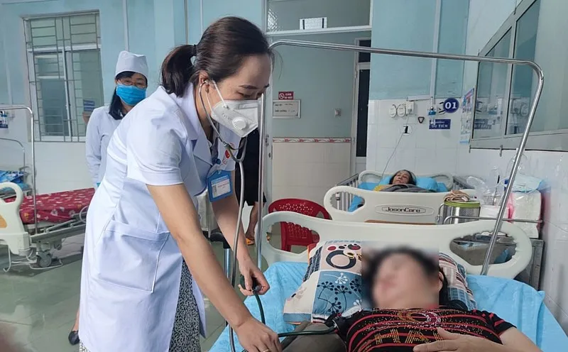 Nhiều bệnh viện công lập ở trung ương, địa phương vẫn rất thiếu thuốc, trang thiết bị y tế