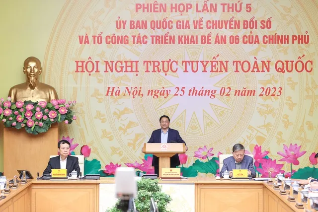 Hội nghị về chuyển đổi số của Chính phủ ngày 25-2. Ảnh: VIẾT CHUNG