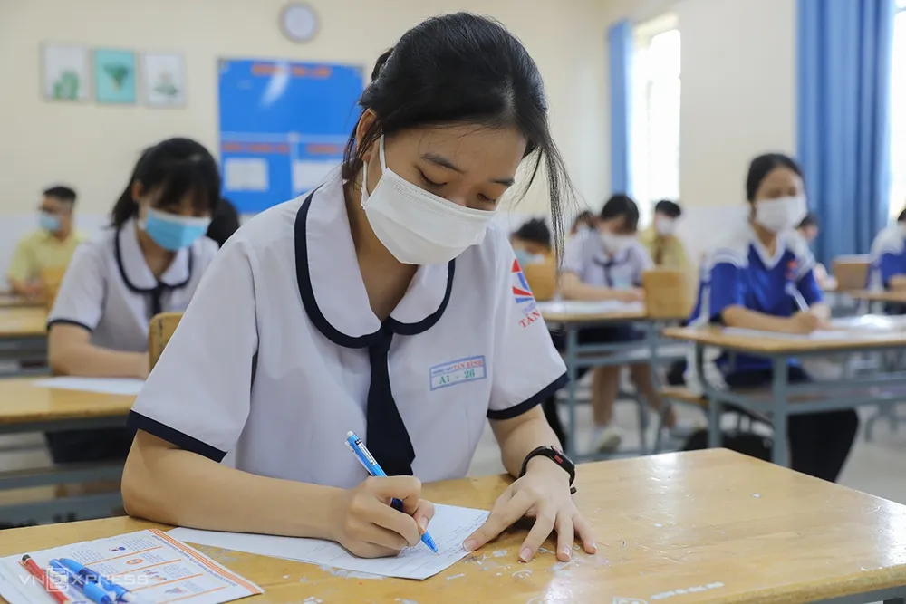 Lịch sử dự kiến sẽ là 1 trong 4 môn thi bắt buộc Lịch sử dự kiến sẽ là 1 trong 4 môn thi bắt buộc