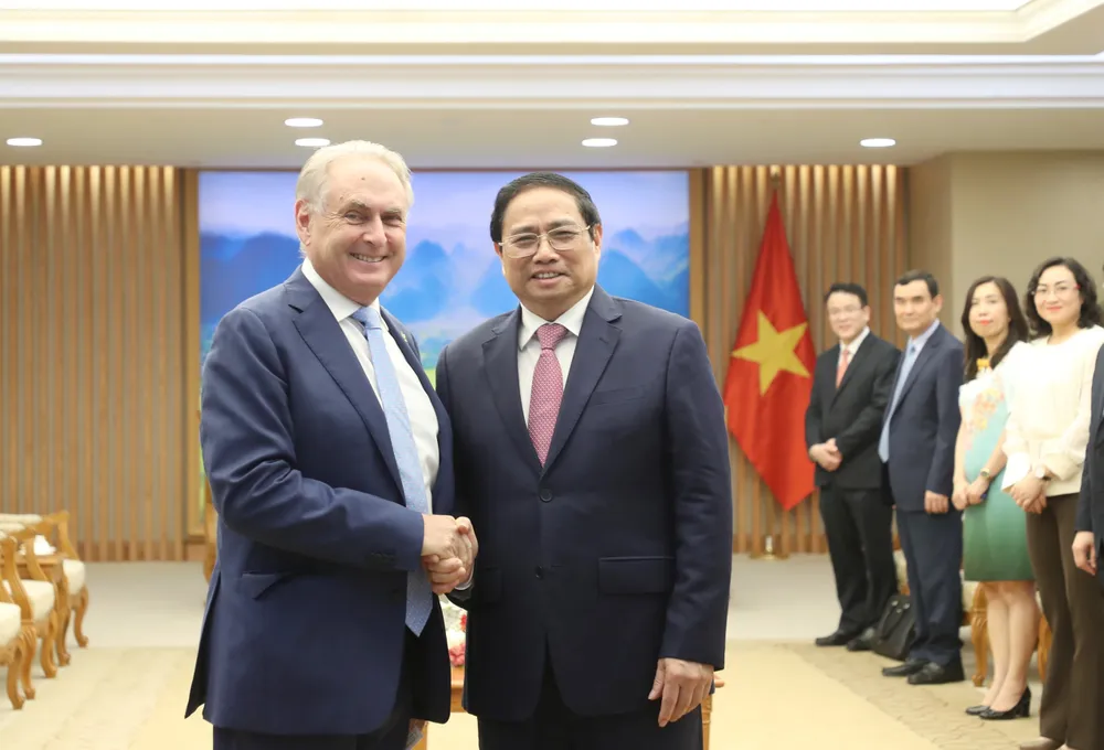 Thủ tướng Phạm Minh Chính tiếp Bộ trưởng Bộ Thương mại và Du lịch Australia Don Farrell, chiều 17-4. Ảnh: QUANG PHÚC