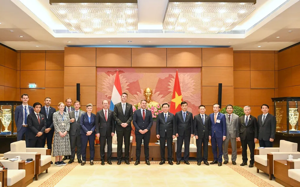 Chủ tịch Quốc hội Vương Đình Huệ hội kiến Thủ tướng Đại Công quốc Luxembourg Xavier Bettel thăm chính thức Việt Nam. Ảnh VIẾT CHUNG