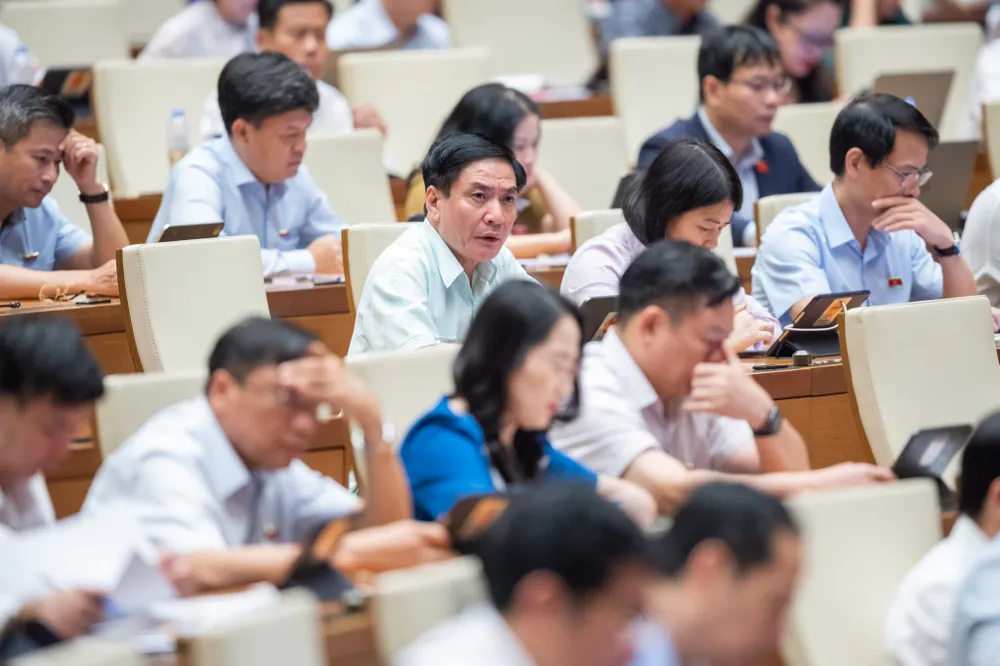 Các ĐBQH dự họp chiều 23-5. Ảnh: QUANG PHÚC