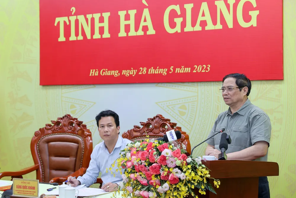 Thủ tướng Phạm Minh Chính phát biểu tại cuộc làm việc với Ban Thường vụ Tỉnh ủy Hà Giang. Ảnh: VIẾT CHUNG