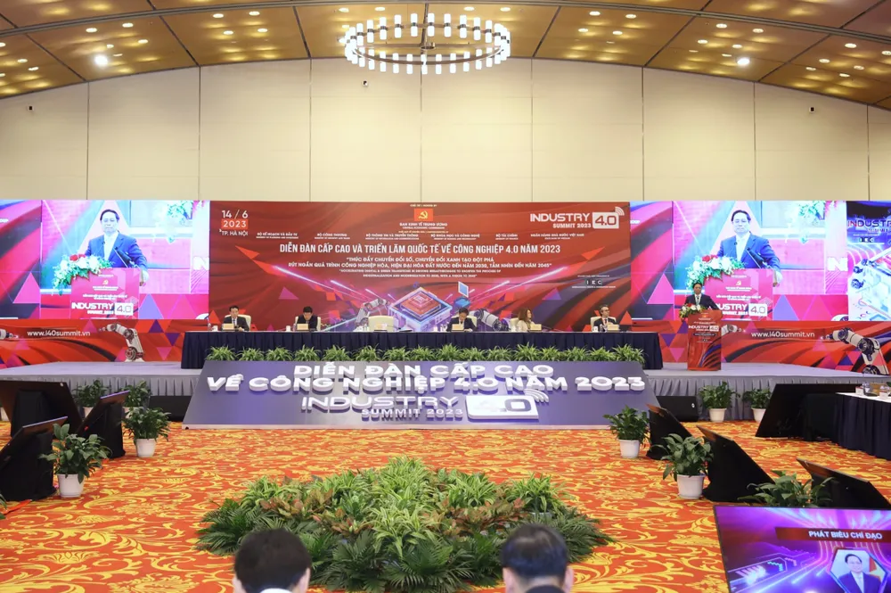 Diễn đàn cấp cao về Công nghiệp 4.0 năm 2023. Ảnh: VIẾT CHUNG