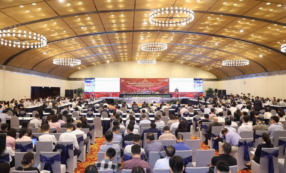 Toàn cảnh Diễn đàn cấp cao về Công nghiệp 4.0 năm 2023. Ảnh: VIẾT CHUNG