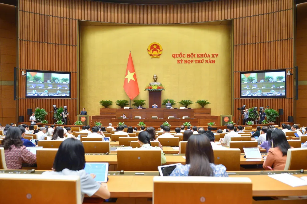 Quang cảnh phiên thảo luận chiều 23-6. Quang cảnh phiên thảo luận chiều 23-6.