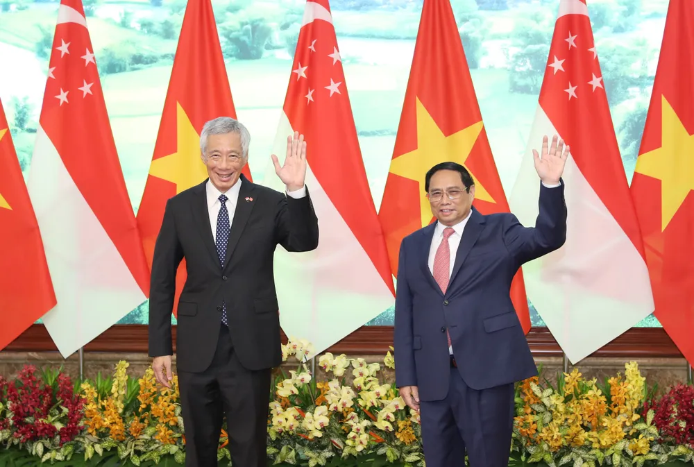 Thủ tướng Phạm Minh Chính chủ trì lễ đón chính thức Thủ tướng Singapore Lý Hiển Long. Ảnh: QUANG PHÚC