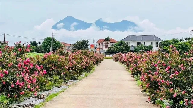 Huyện Ba Vì (Hà Nội) đạt chuẩn nông thôn mới