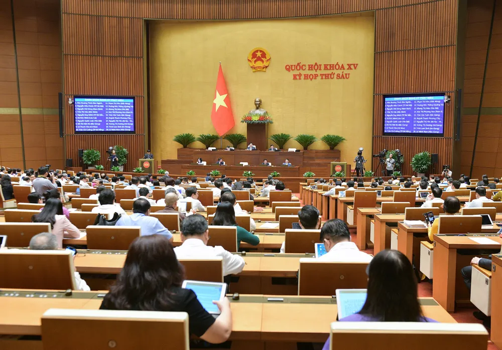 Quang cảnh phiên thảo luận sáng 3-11