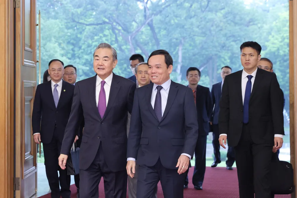 Phó Thủ tướng Trần Lưu Quang tiếp Chủ nhiệm Văn phòng Ủy ban công tác đối ngoại Trung ương Đảng Cộng sản Trung Quốc, Bộ trưởng Ngoại giao Trung Quốc Vương Nghị. Ảnh: QUANG PHÚC