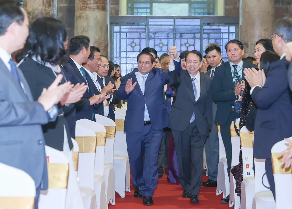 thu-tuong-pham-minh-chinh-va-chu-tich-adb-masatsugu-asakawa-toi-du-le-ki-niem-30-nam-quan-he-doi-tac-viet-nam-adb-chieu-13-3-anh-viet-chung-4675.jpg