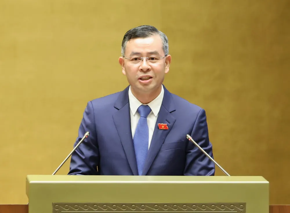 Tổng Kiểm toán nhà nước Ngô Văn Tuấn trình bày Báo cáo kiểm toán quyết toán ngân sách nhà nước năm 2022, chiều 30-5. Ảnh QUANG PHÚC.jpg