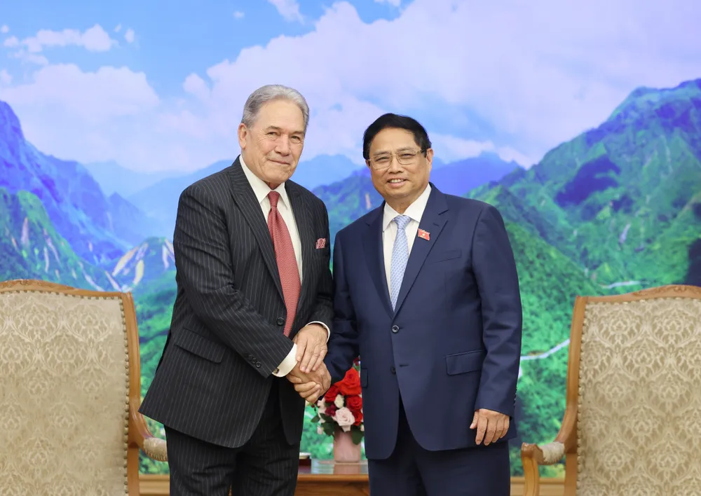 Thủ tướng Phạm Minh Chính tiếp Phó Thủ tướng, Bộ trưởng Ngoại giao New Zealand Winston Peters, chiều 5-6. Ảnh QUANG PHÚC.jpg