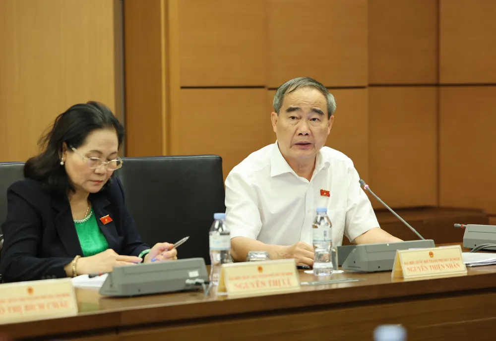 Đại biểu Nguyễn Thiện Nhân (TPHCM) phát biểu.jpg