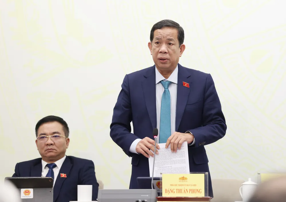 Phó Chủ nhiệm Uỷ ban Xã hội Đặng Thuần Phong.jpg