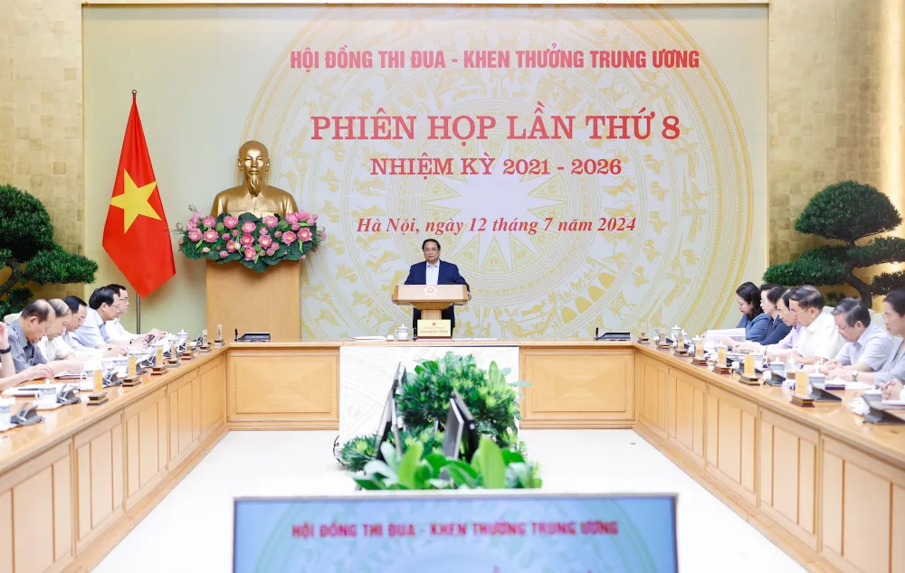 Thủ tướng Phạm Minh Chính chủ trì và phát biểu tại Phiên họp lần thứ 8 của Hội đồng Thi đua - Khen thưởng Trung ương, sáng 12-7.jpg