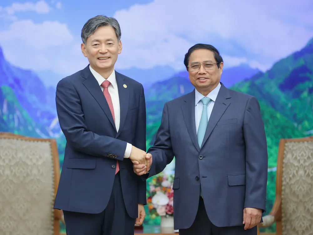 Thủ tướng Phạm Minh Chính tiếp Tư lệnh Cơ quan Cảnh sát quốc gia Hàn Quốc Cho Ji Ho, sáng 28-9. Ảnh VIẾT CHUNG.jpg
