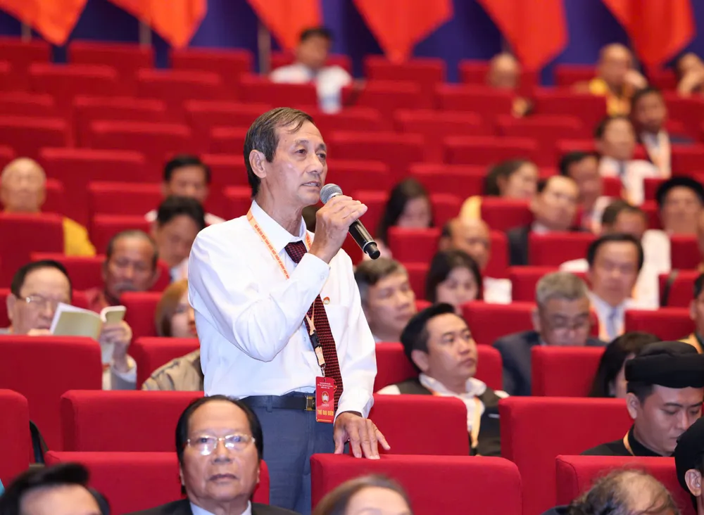 Đại biểu Đặng Văn Khoa, đoàn MTTQ TPHCM.jpg