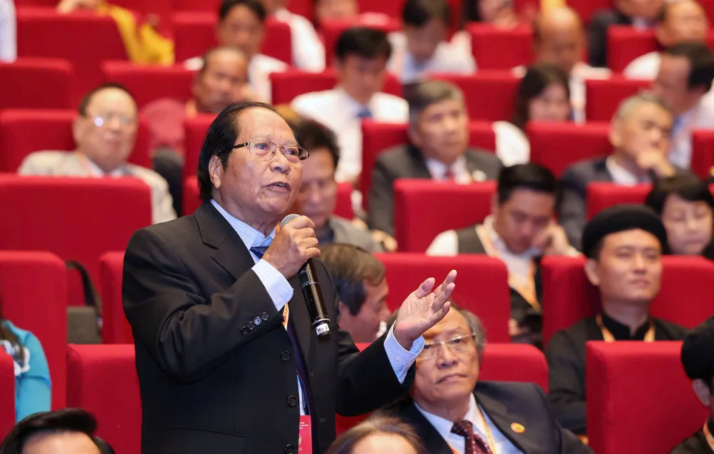 Đại biểu Nguyễn Đình Thoả, đoàn MTTQ TPHCM.jpg